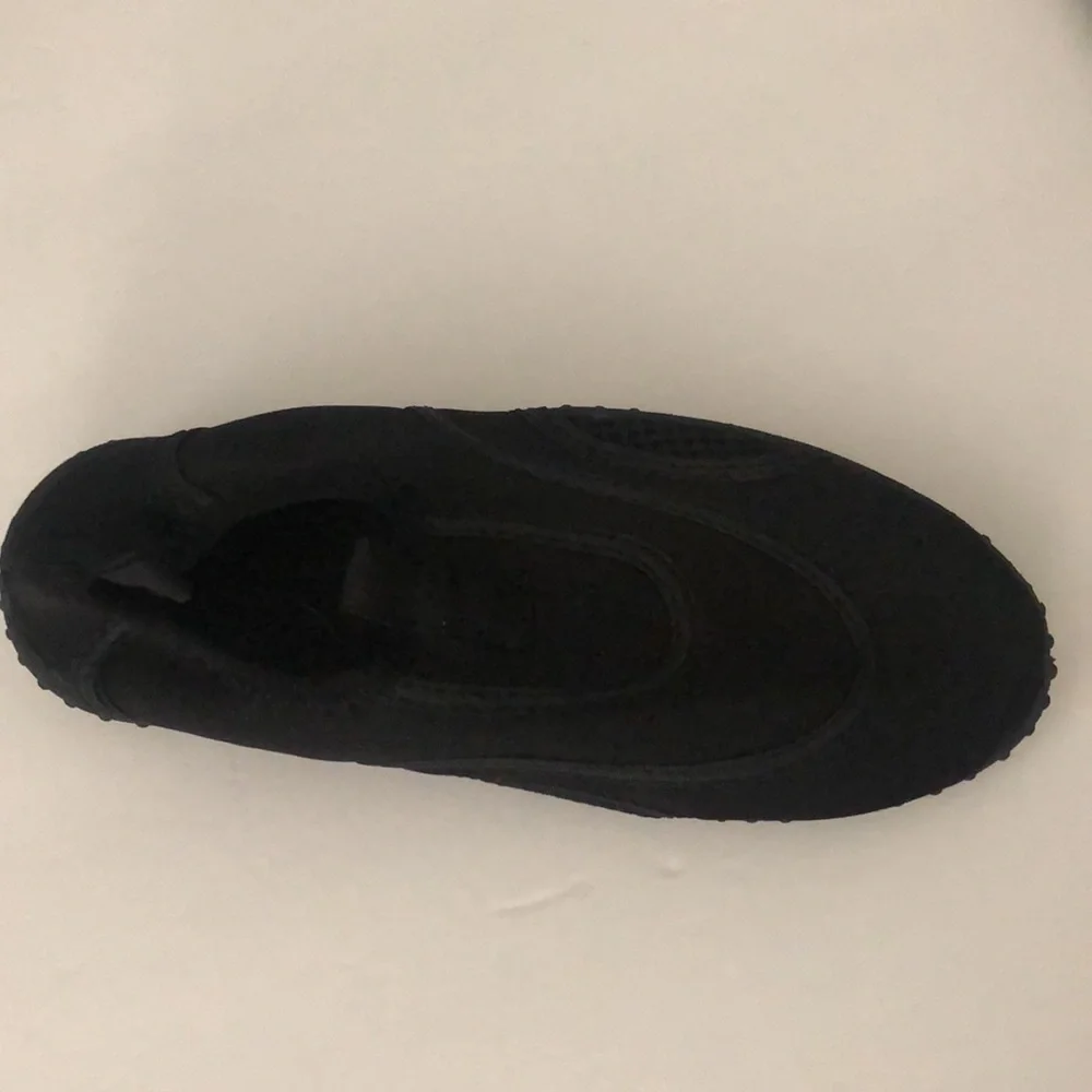 Boys 5-6 Small Black Water Shoes